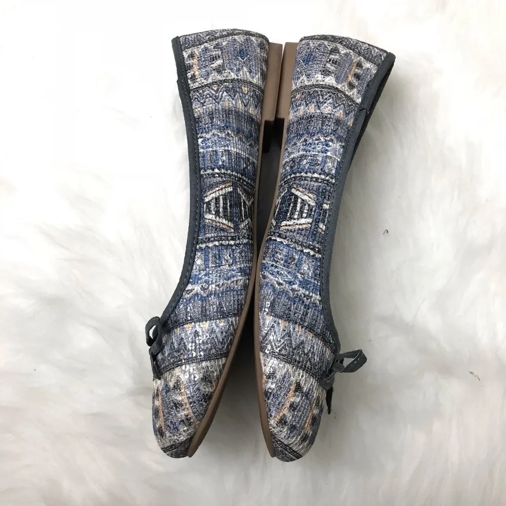 Whitemt Laureen Gray Sequin Flat Size 8.5
